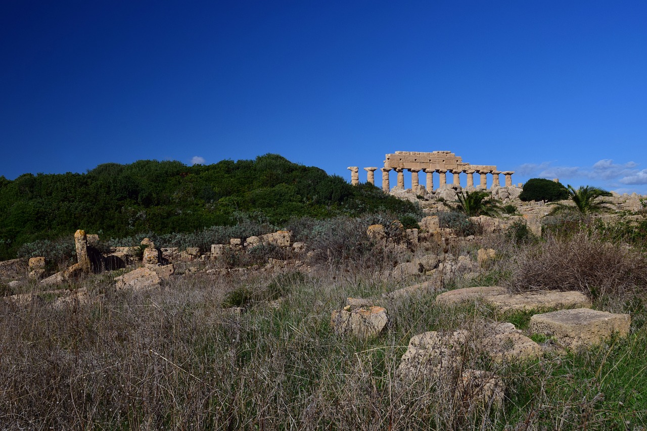 temple greek ruin free photo