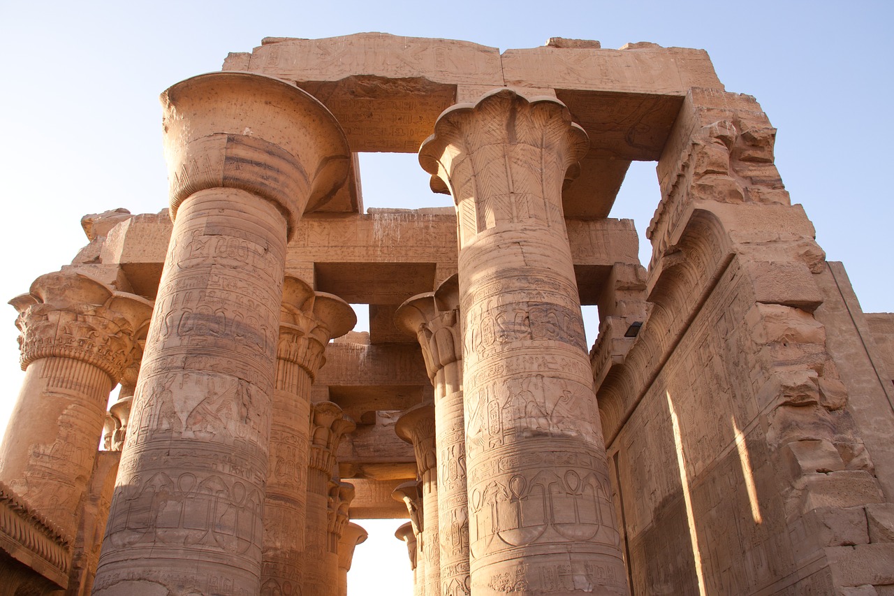 temple egyptian pillars free photo