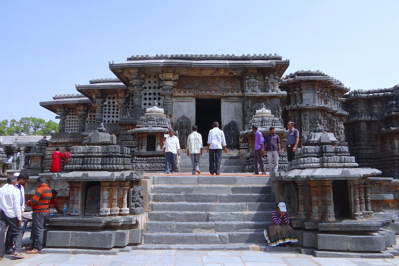 temple hindu halebidu free photo