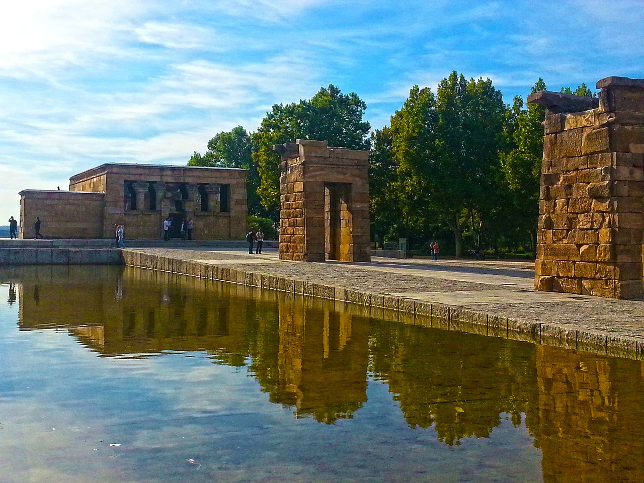 temple egyptian milan free photo