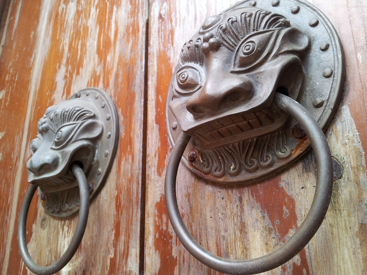 temple china door handle free photo