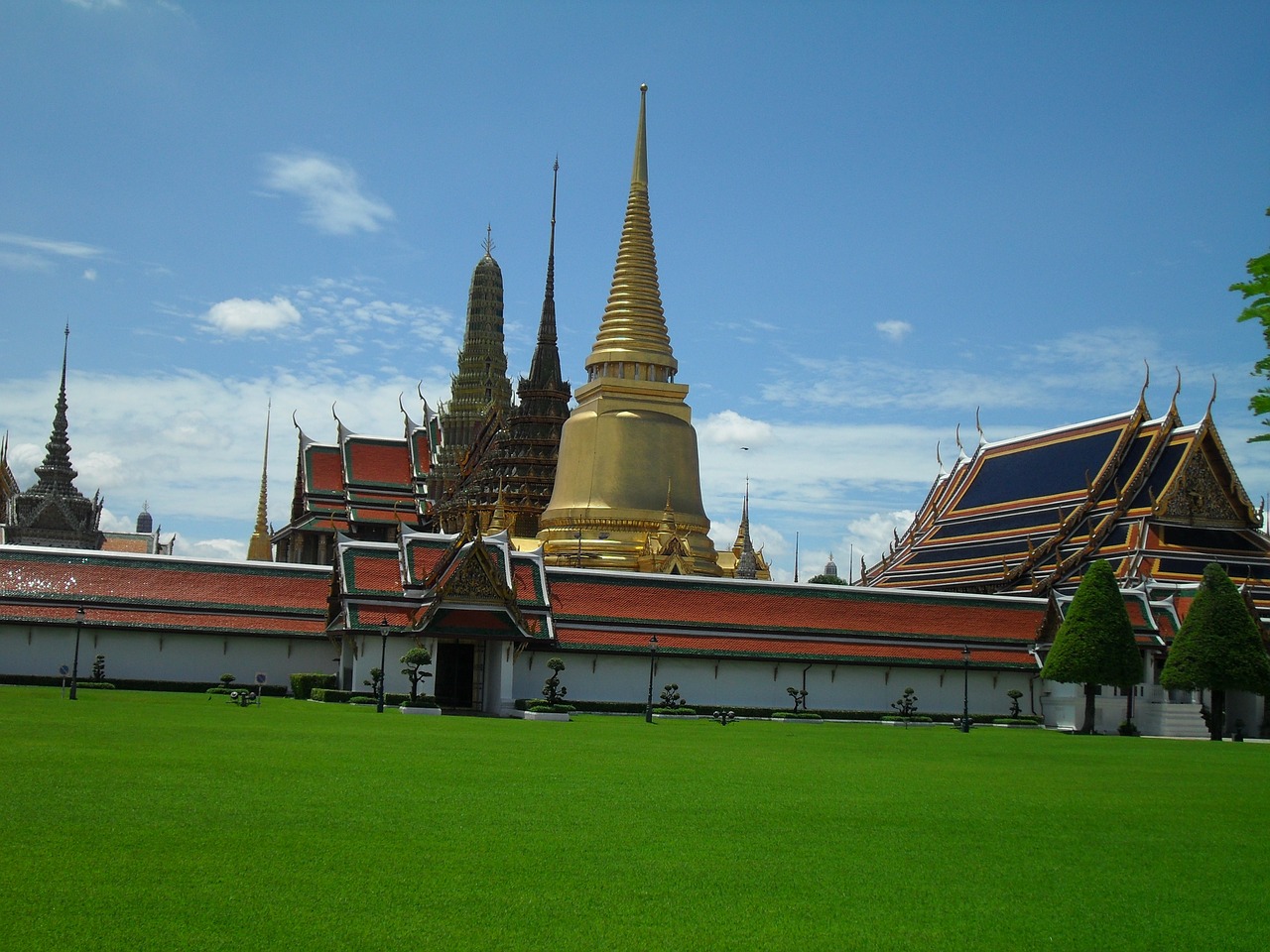 temple bangkok thailand free photo