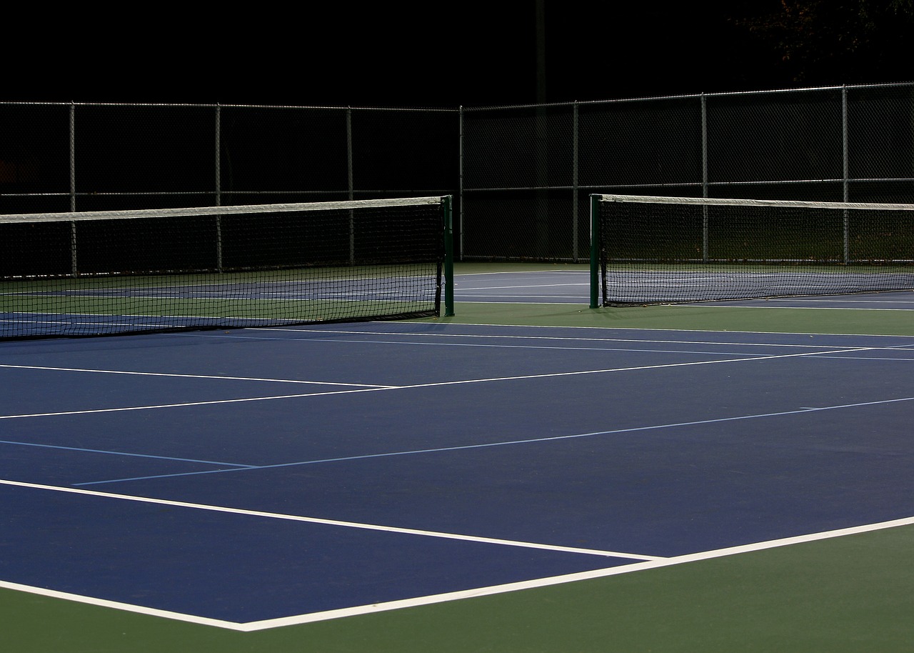 tennis court night empty free photo