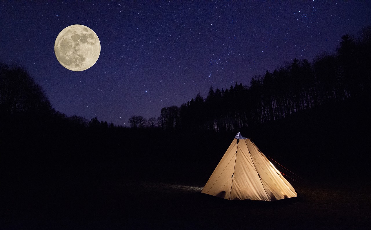 tent  month  night free photo