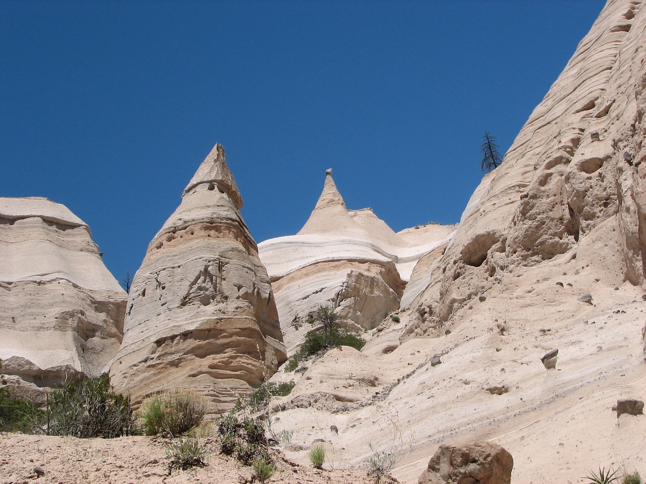 tent rocks desert scenic free photo