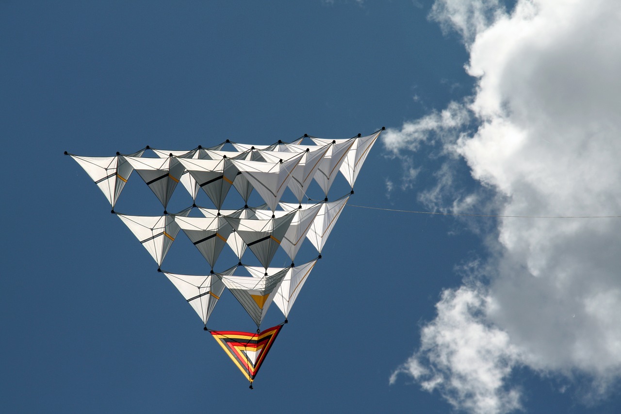 tetrahedron dragons sky free photo