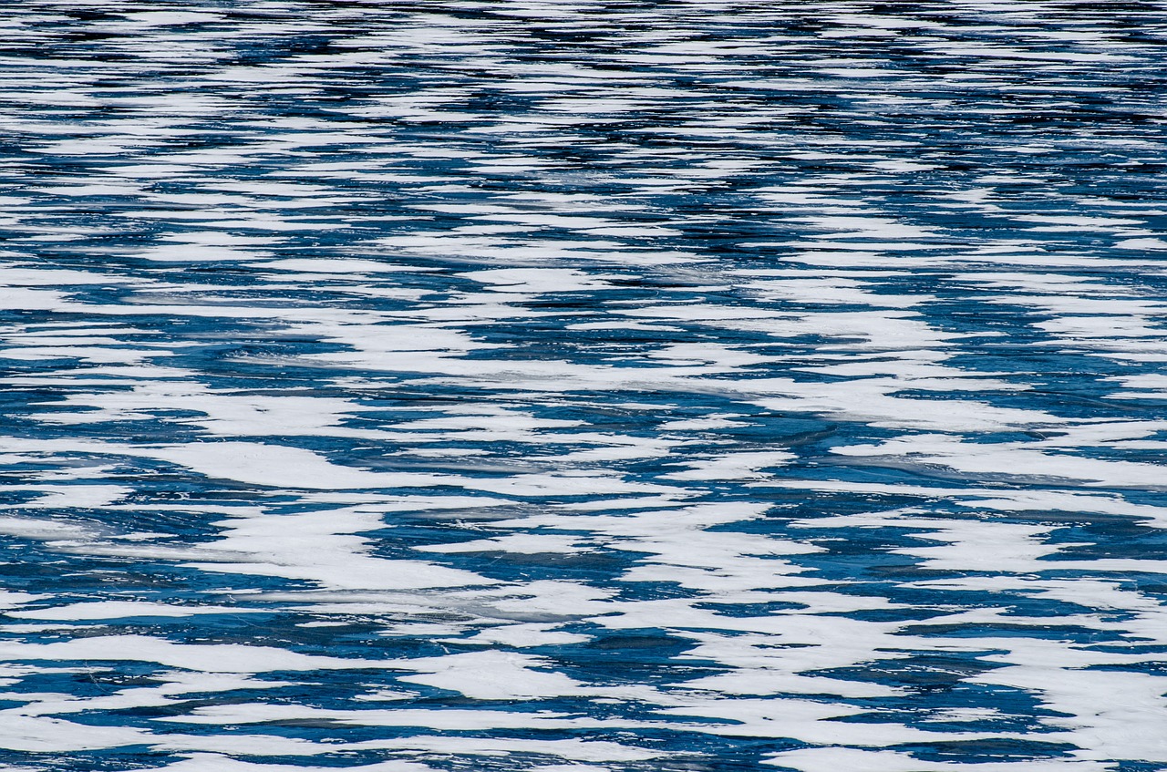 texture background frozen lake free photo