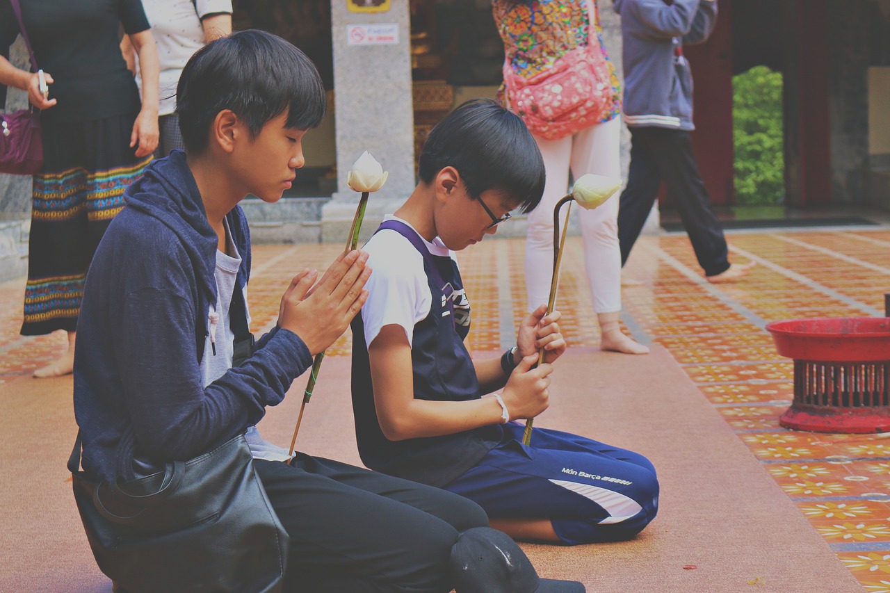 thailand temple kids free photo