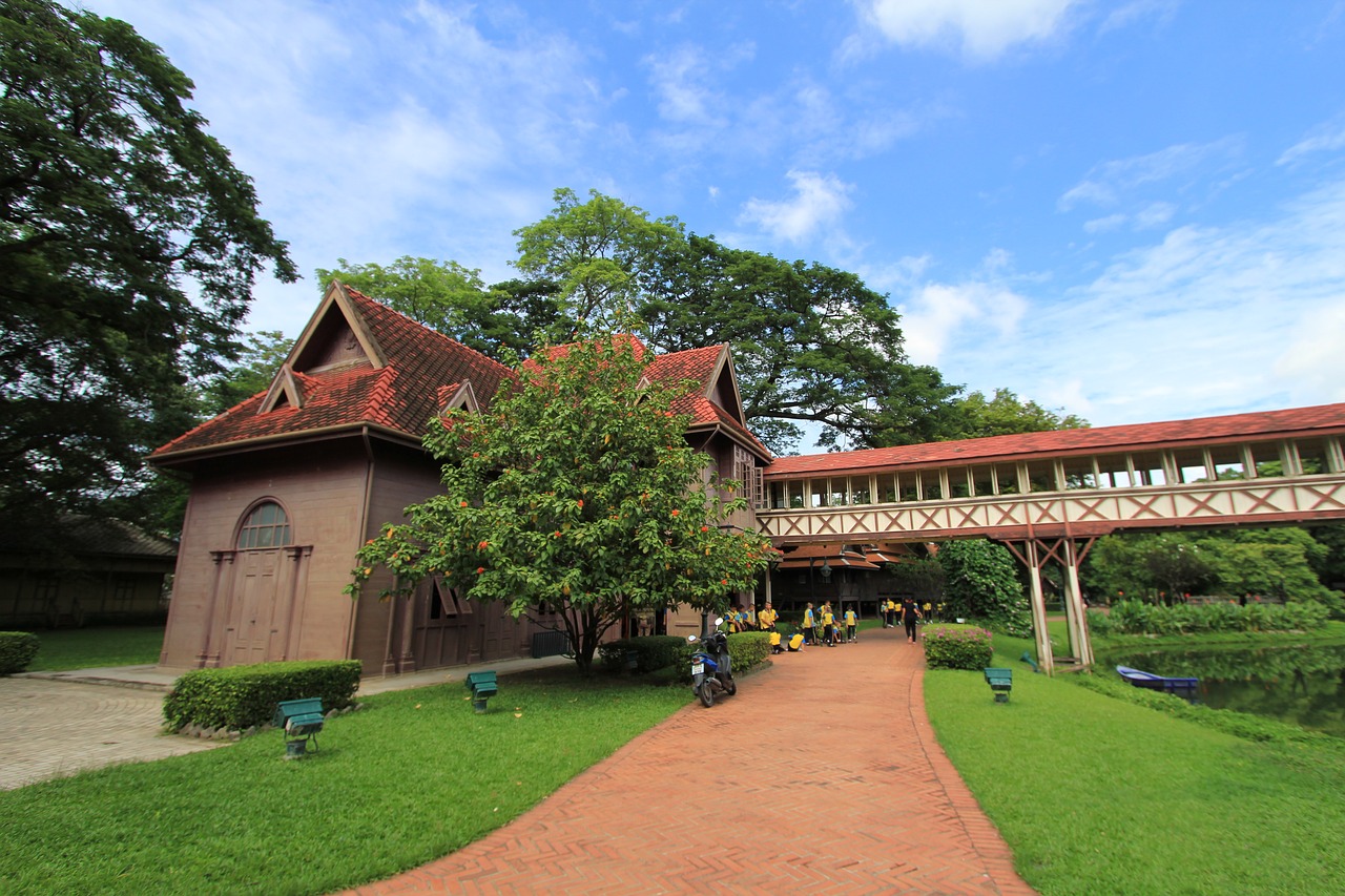 thailand nakhon pathom palace free photo