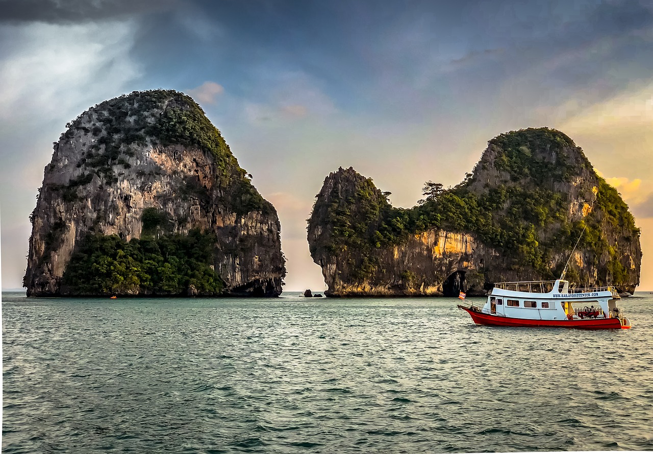 thailand  krabi  mountains free photo