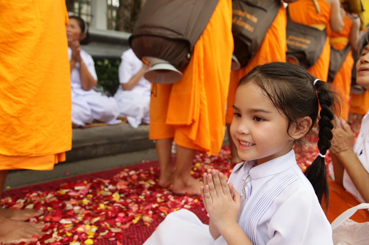thailand girl buddhists free photo