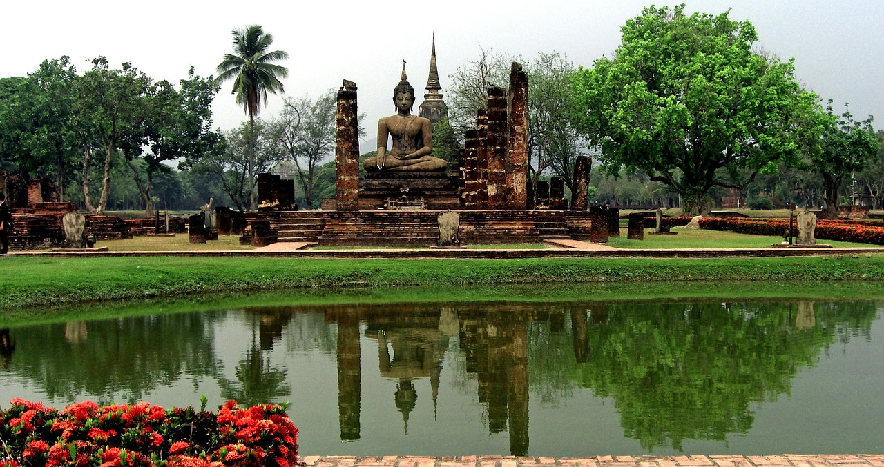 thailand temple buildings free photo