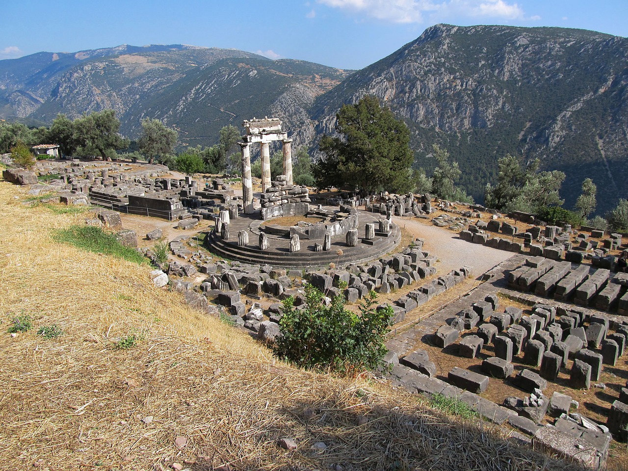 the antique temple the ruins of the delphi free photo