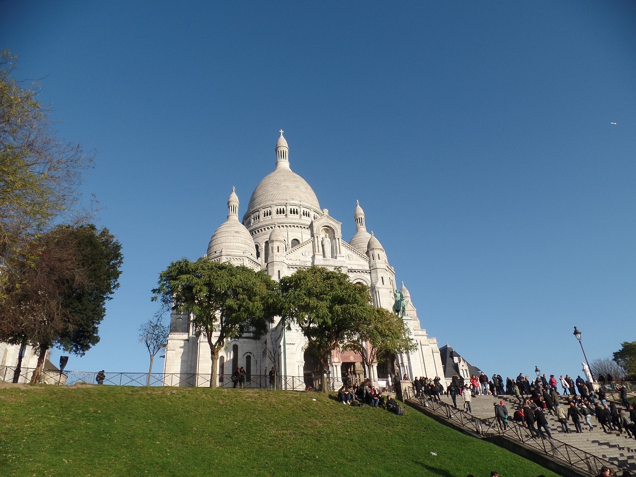 the basilica a place of prayer church free photo