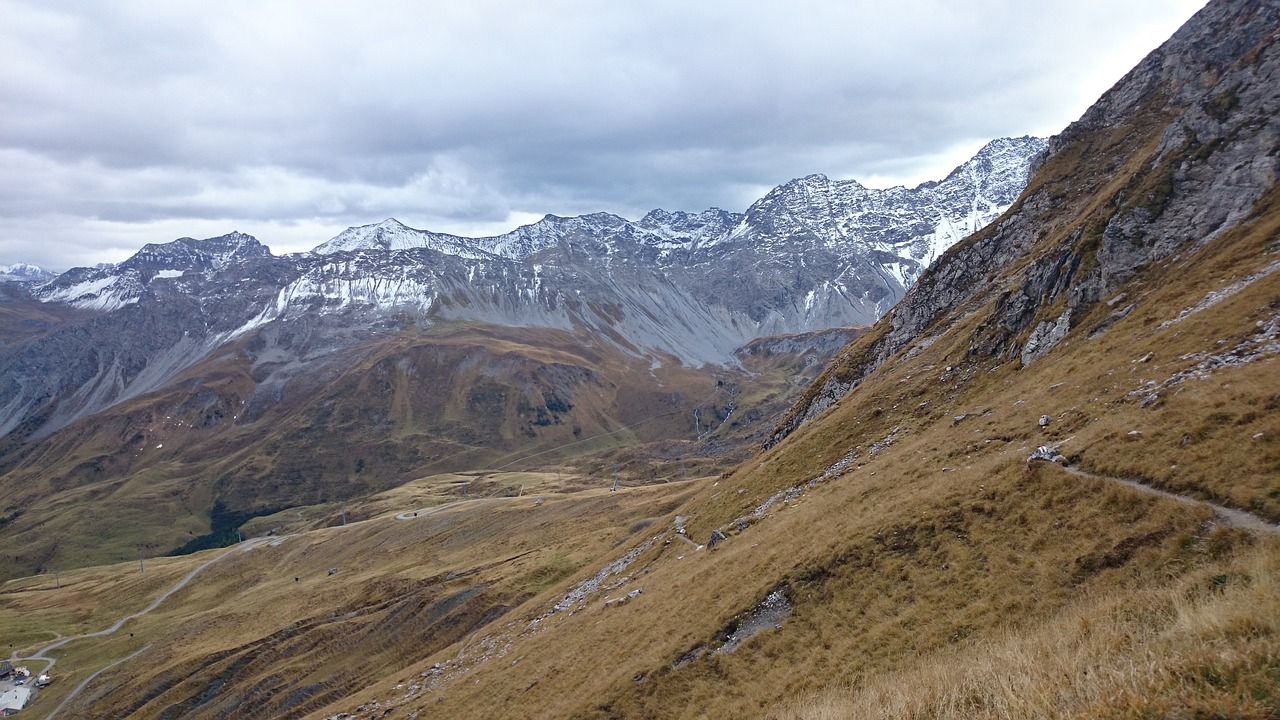 the beauty of the mountains the path nature free photo