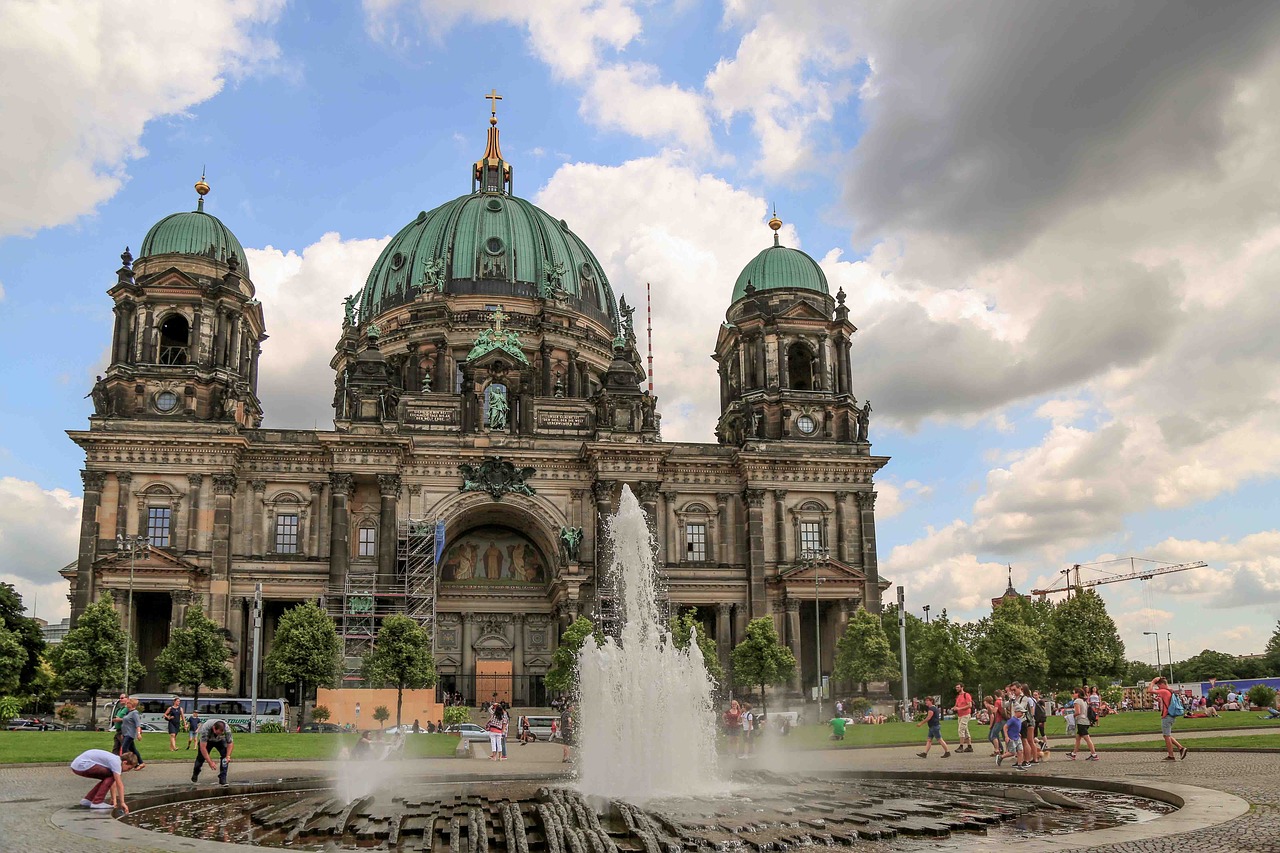 the berlin cathedral berliner dom fountain free photo