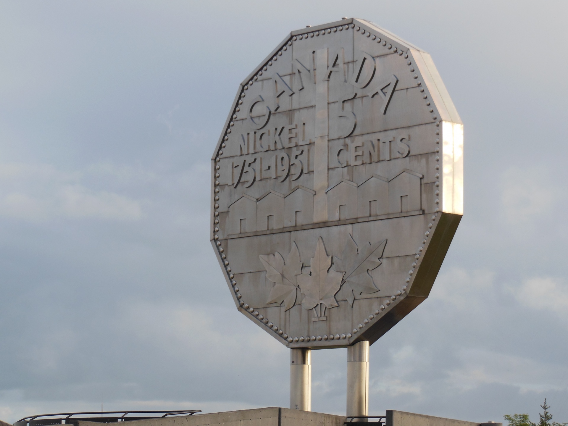 nickel statue big nickel free photo