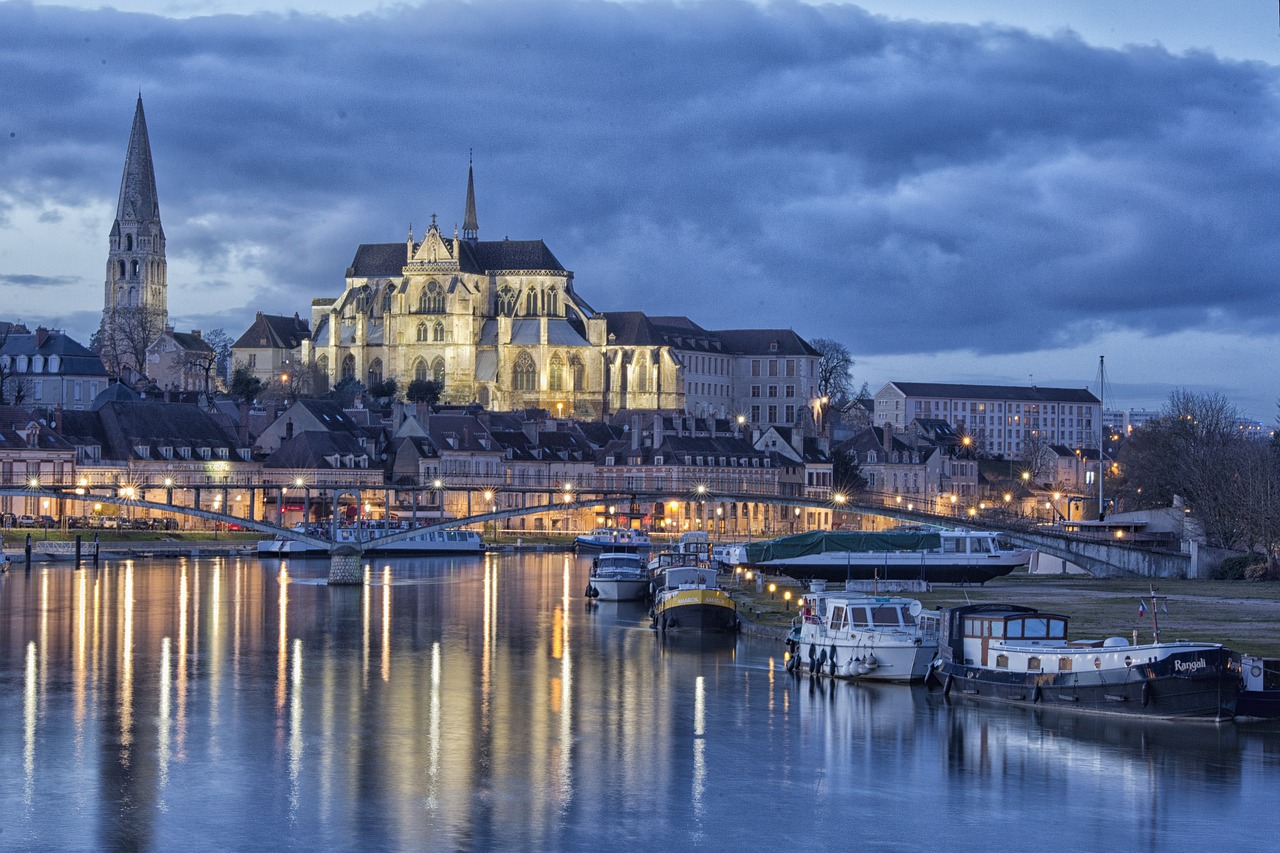 the blue hour auxerre port free photo
