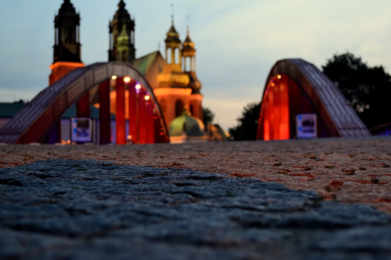 the cathedral  bridge  architecture free photo