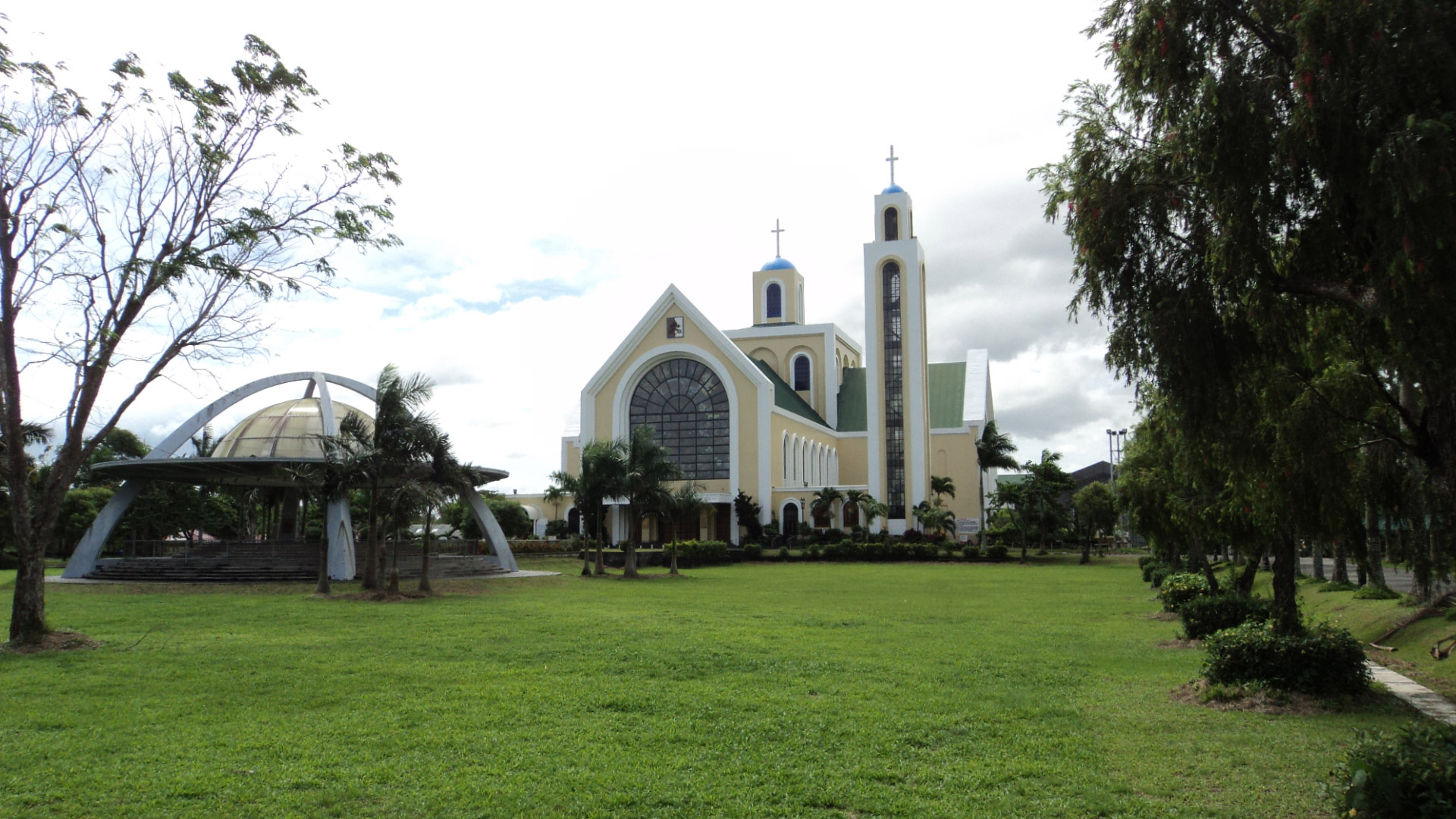 church spiritual place free photo