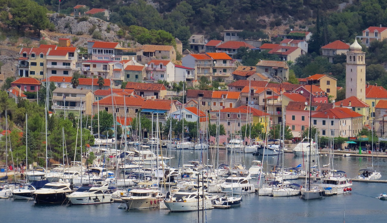 the coast sea houses free photo