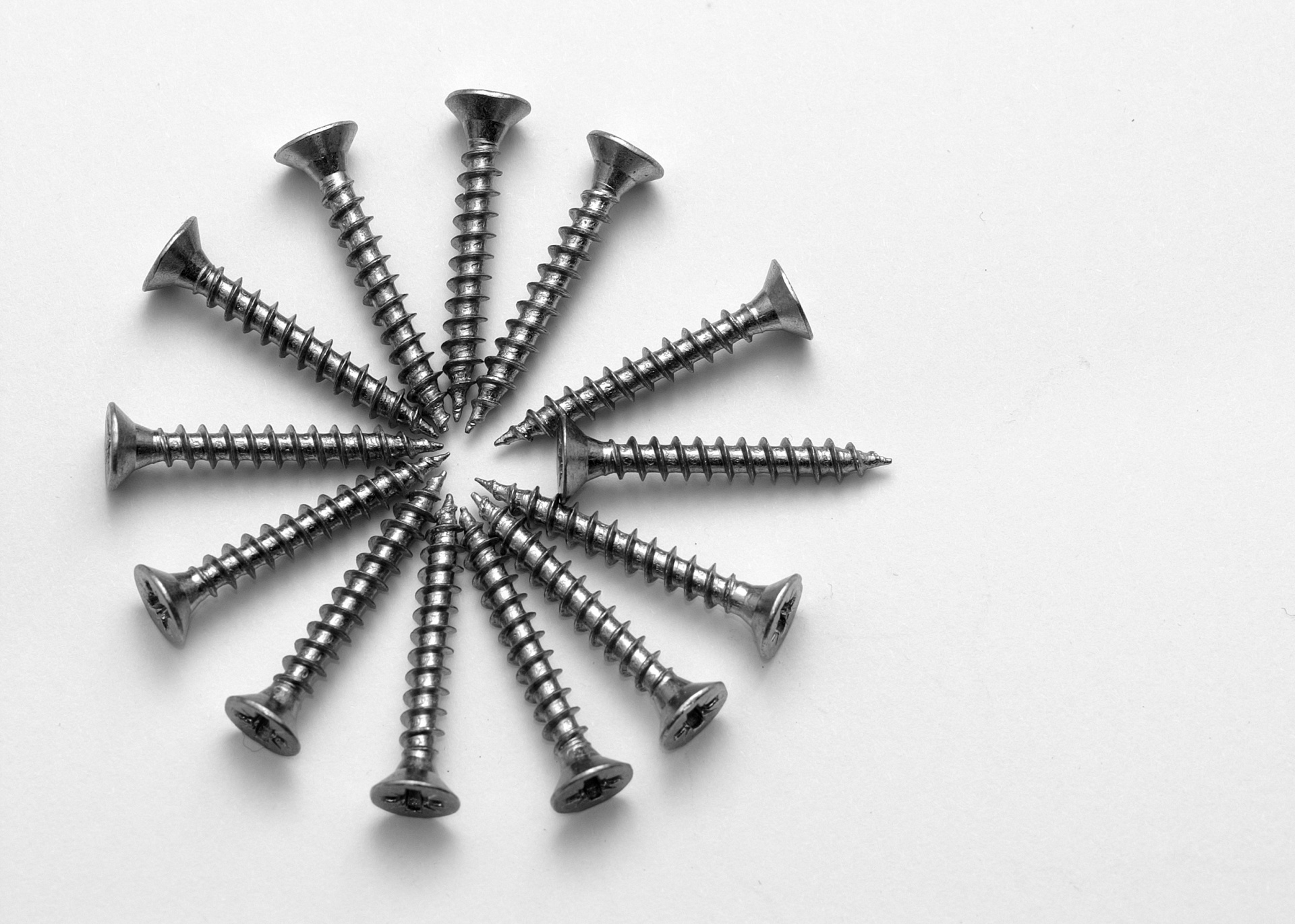 screws different differing free photo
