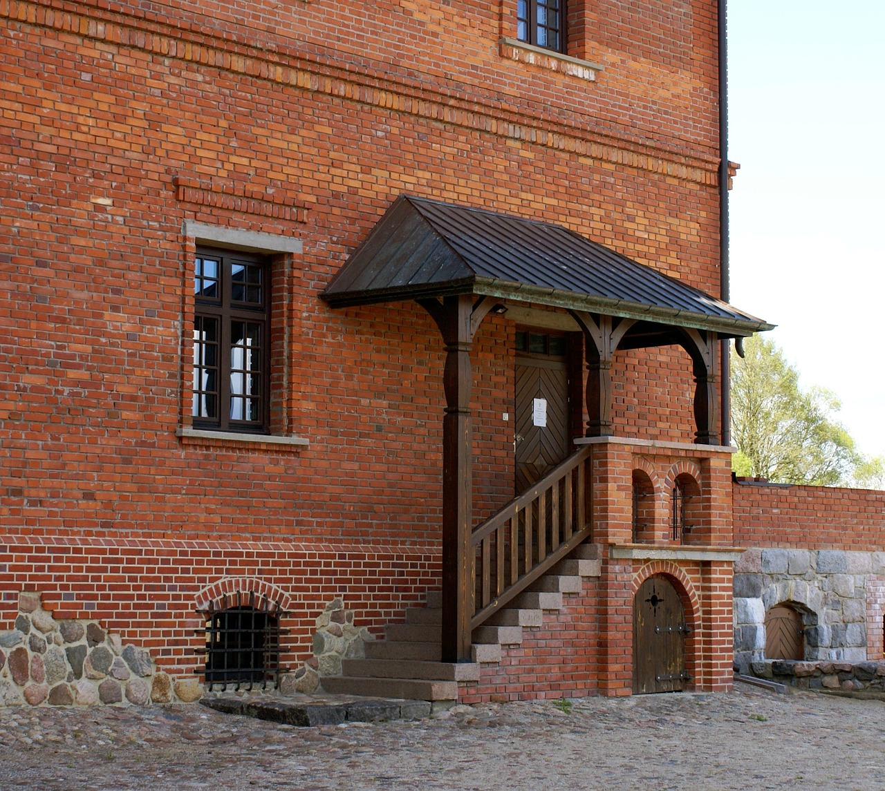 the door stairs castle free photo