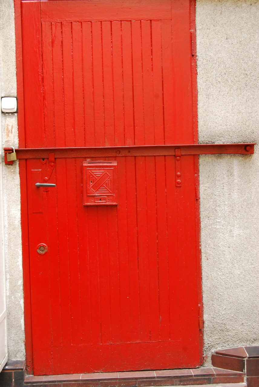 the door red poznan free photo