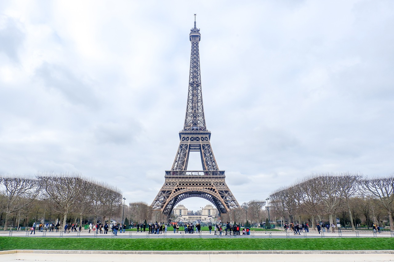 the eiffel tower  paris  france free photo