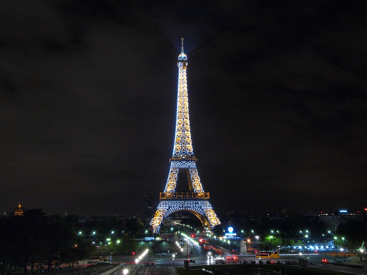 the eiffel tower france paris free photo