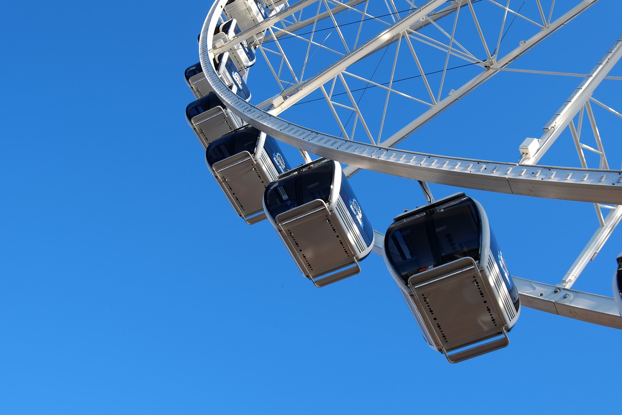 the ferris wheel blue sky seattle free photo