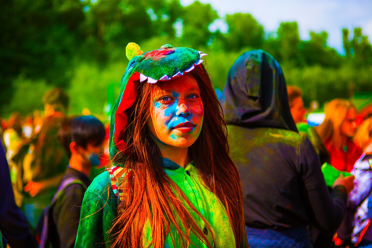 the festival of colors holi moscow free photo