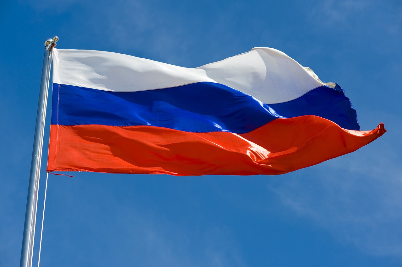 the flagpole russia state flag free photo