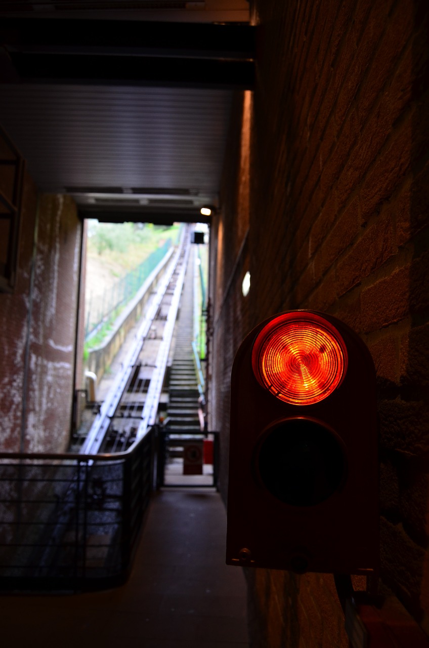the funicular traffic red light free photo
