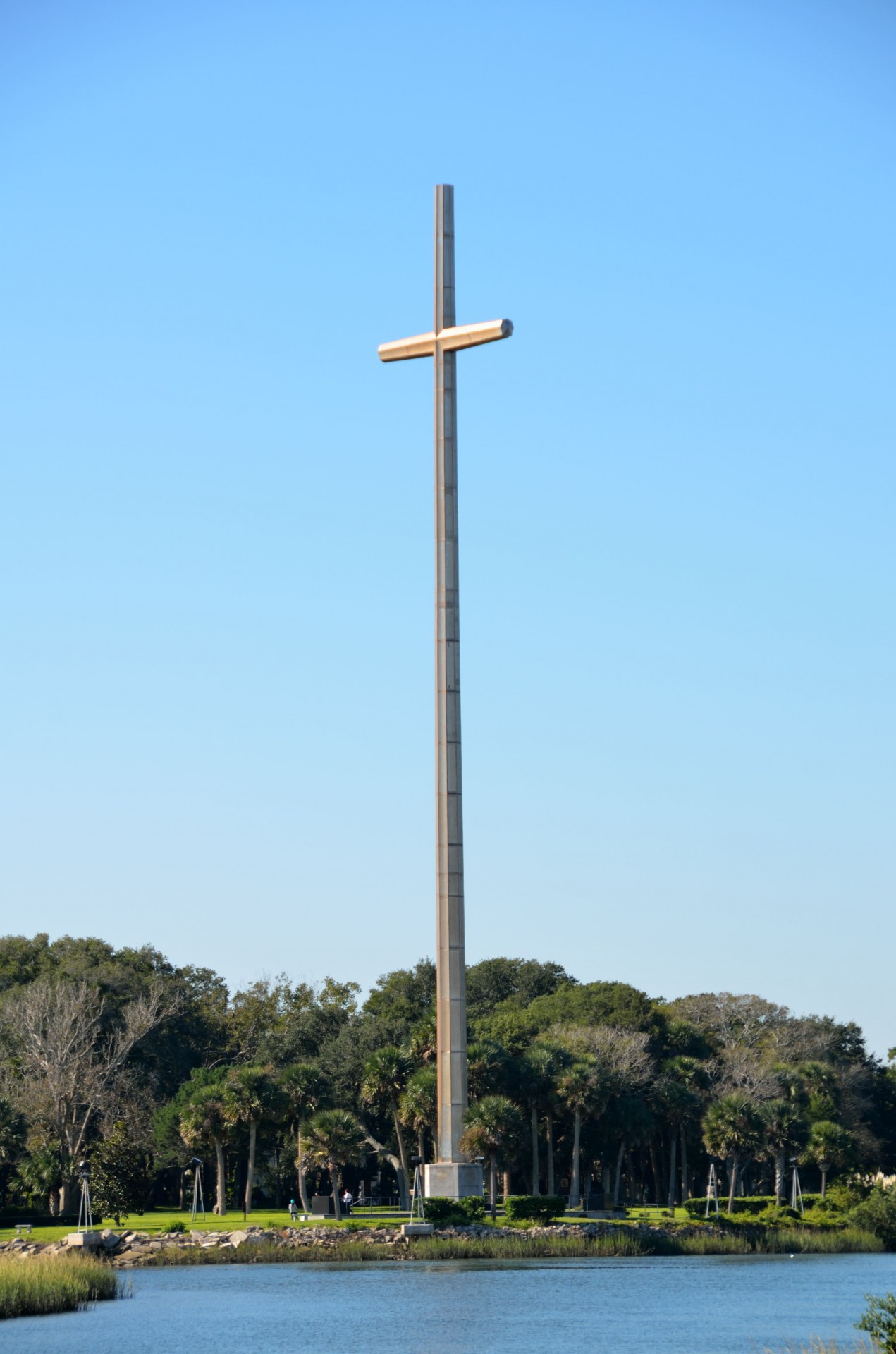 great cross cross landmark free photo