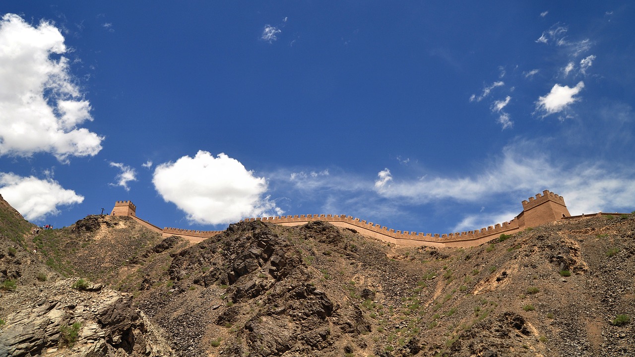 the great wall border mountains free photo