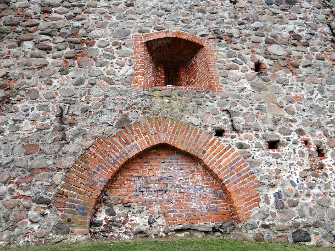 the hill of gediminas castle top free photo