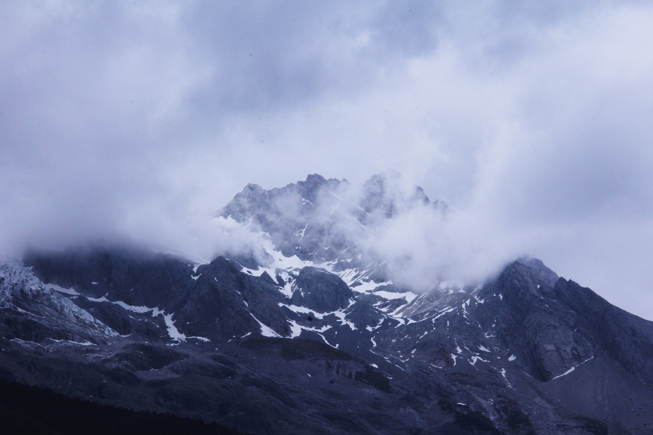 the jade dragon snow mountain  mountain  snow mountain free photo