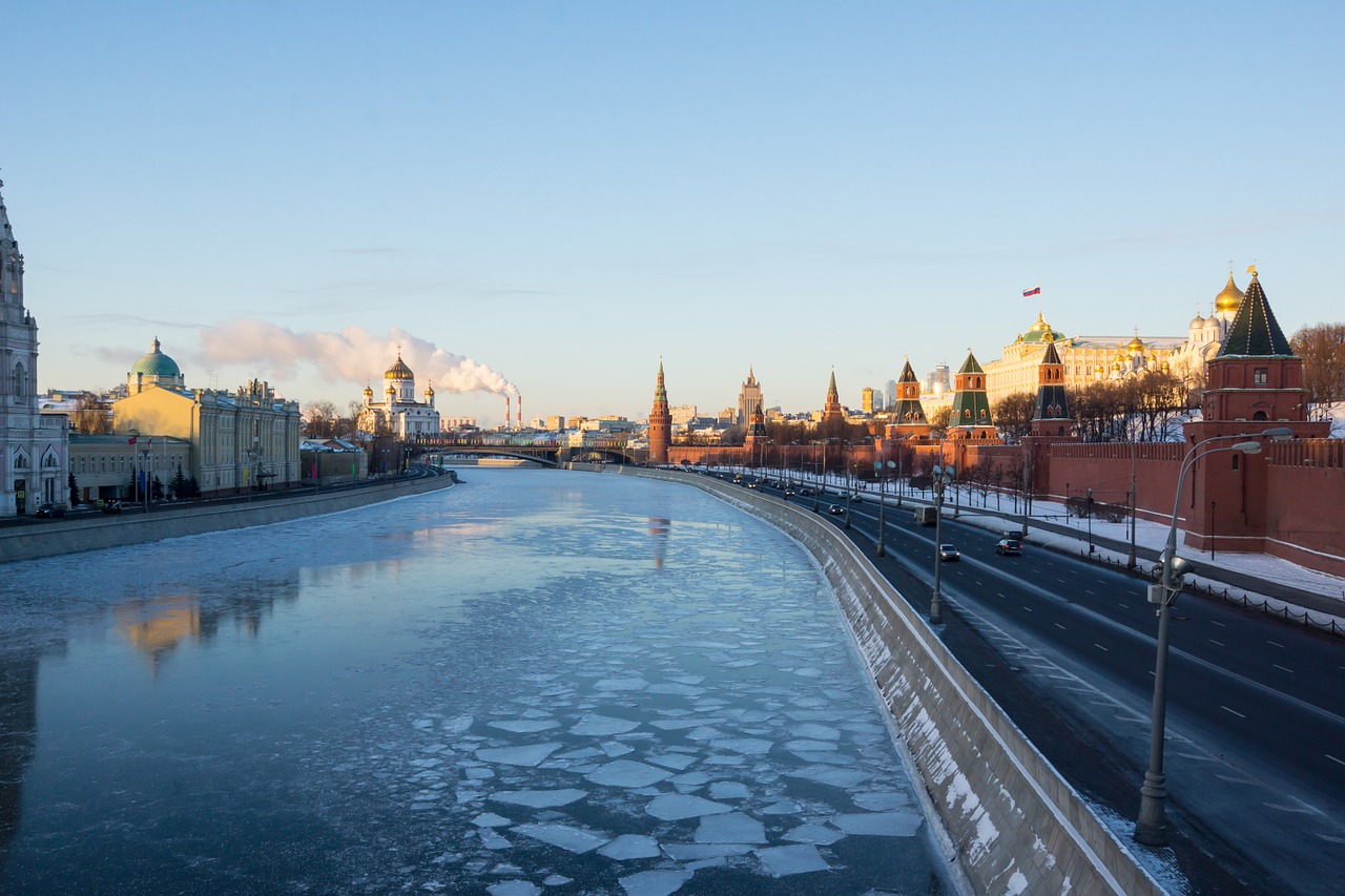 the kremlin river winter free photo
