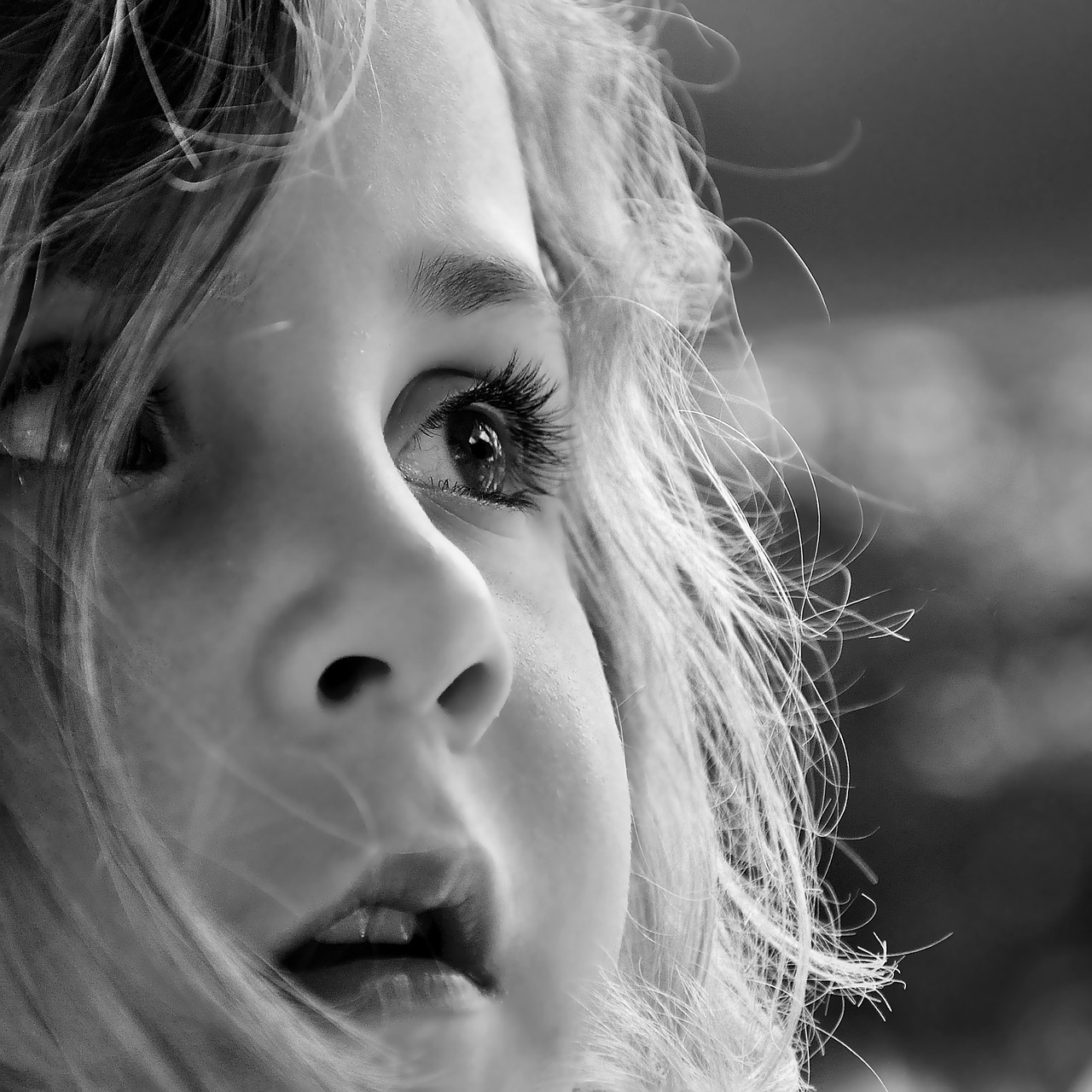 the little girl portrait in black and white eyes free photo