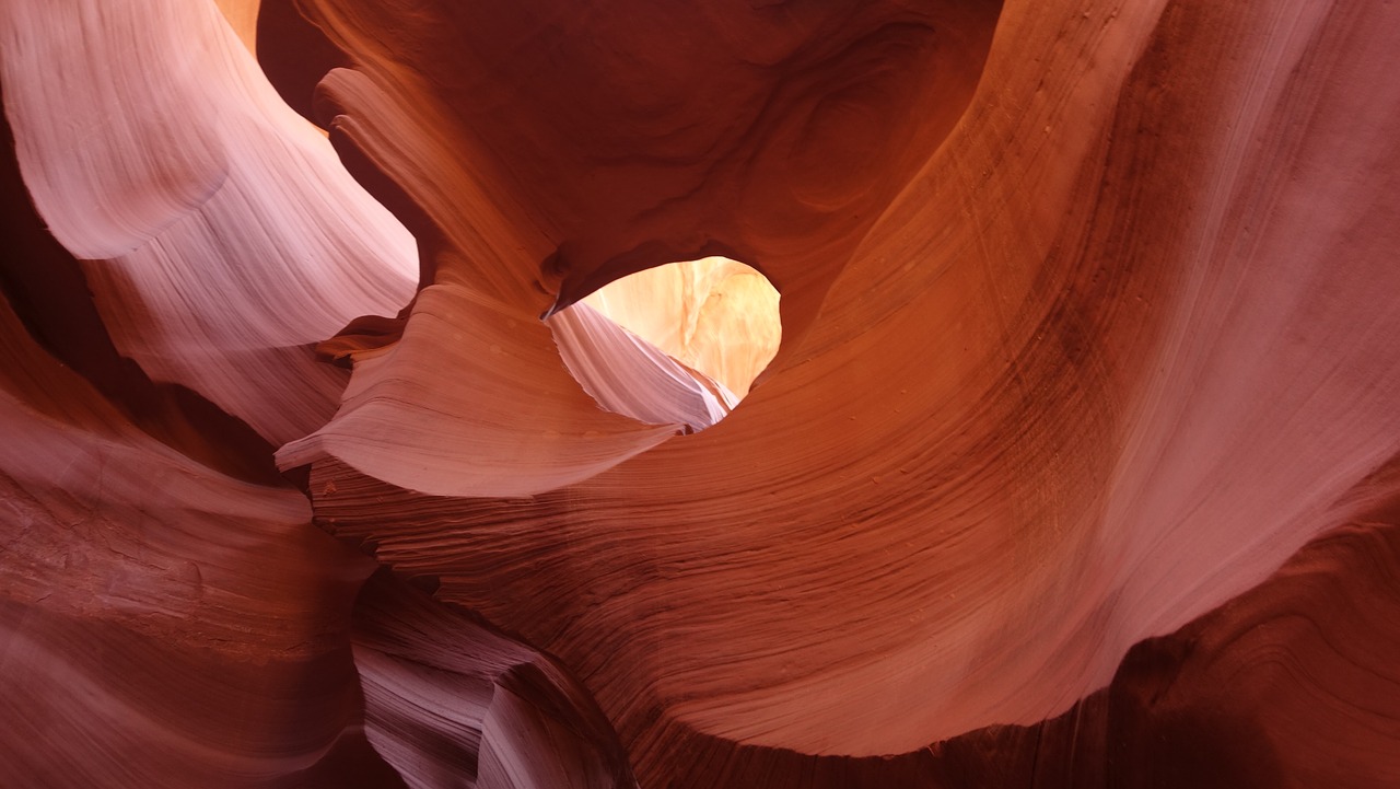 the lower antelope canyon free photo