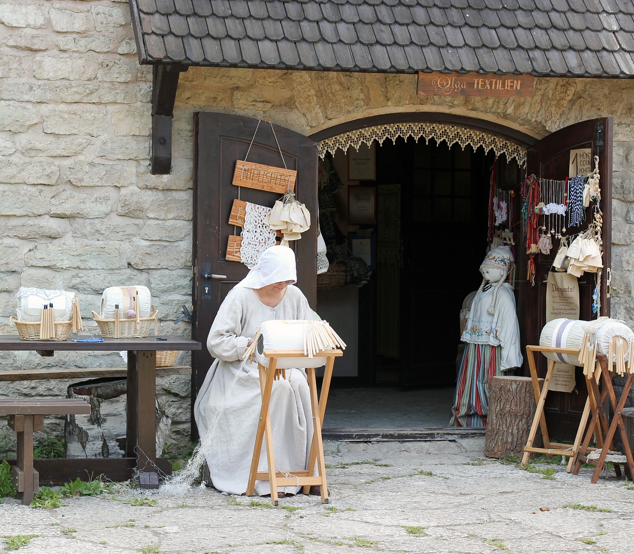 the middle ages shop historical free photo