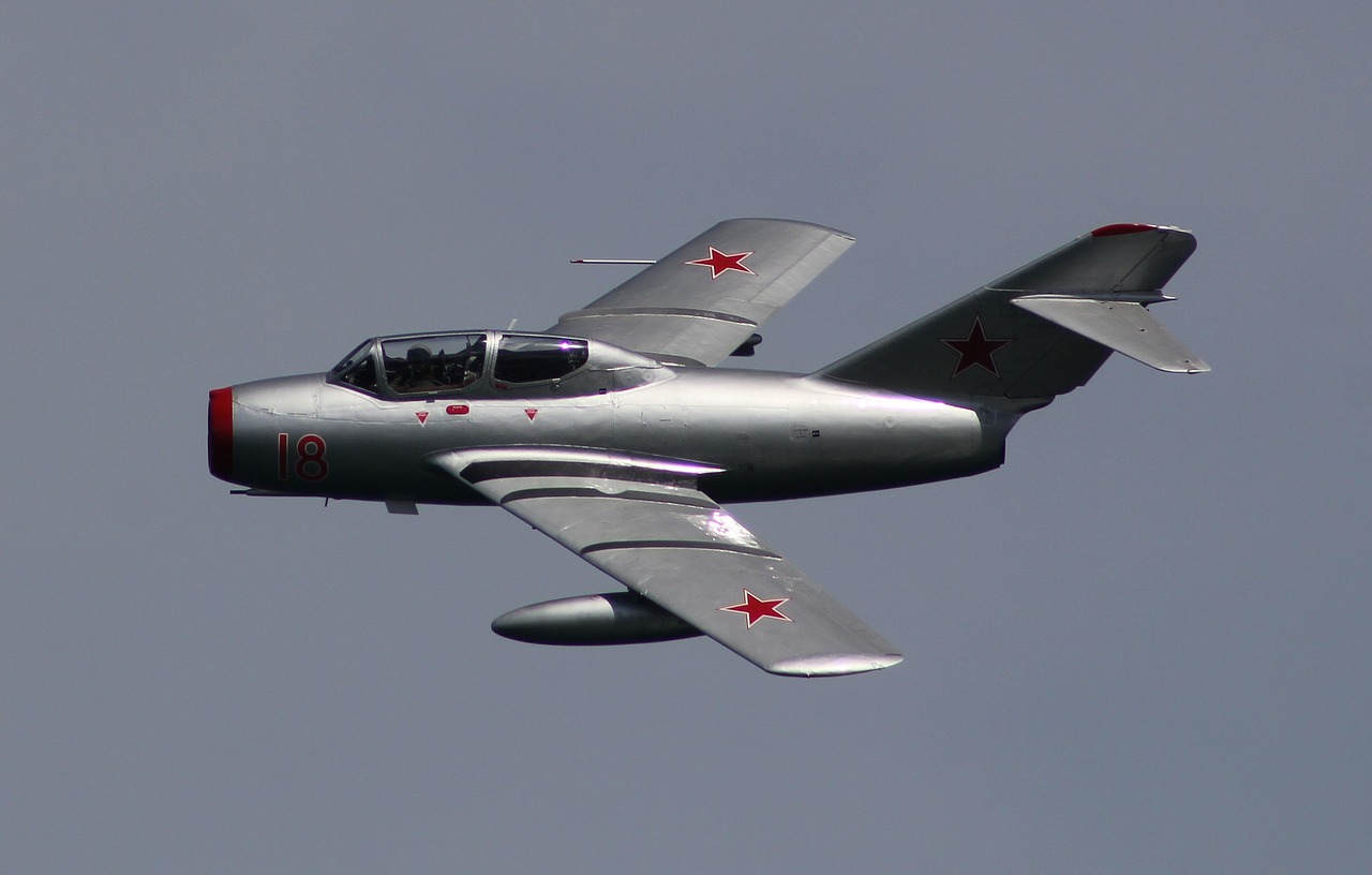 the mig-15 russian fighter soviet fighters free photo