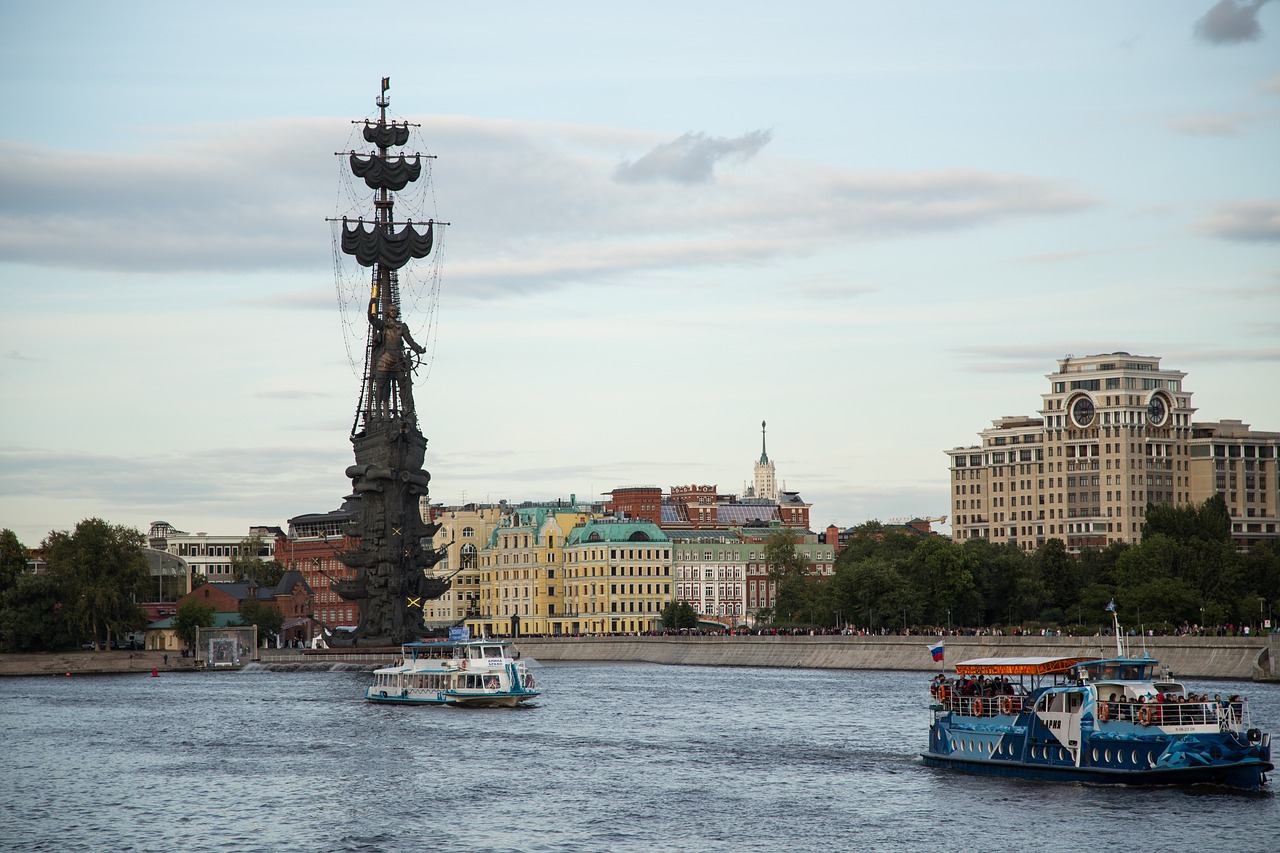 the monument to peter moscow monument free photo