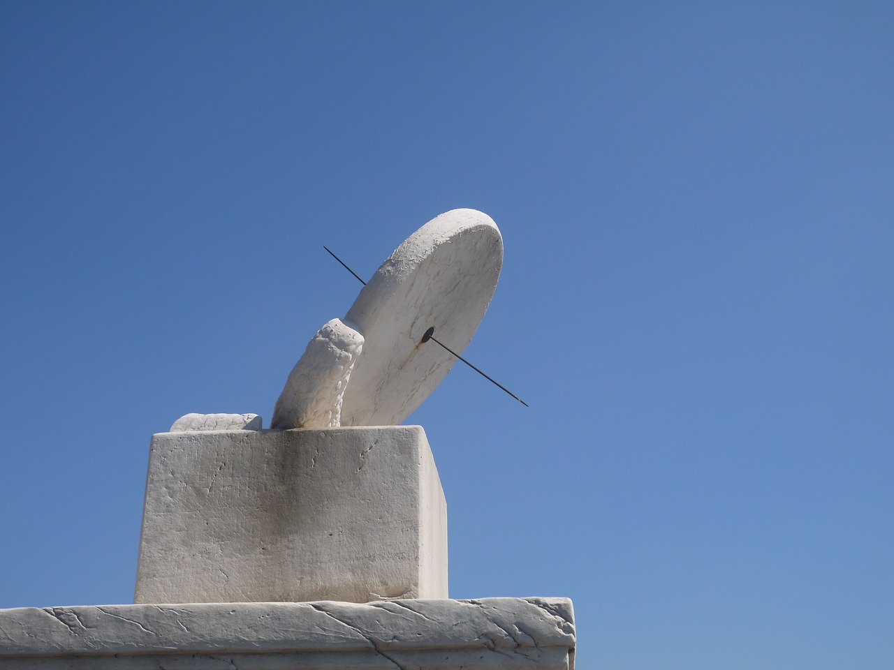 the national palace museum sundial static free photo