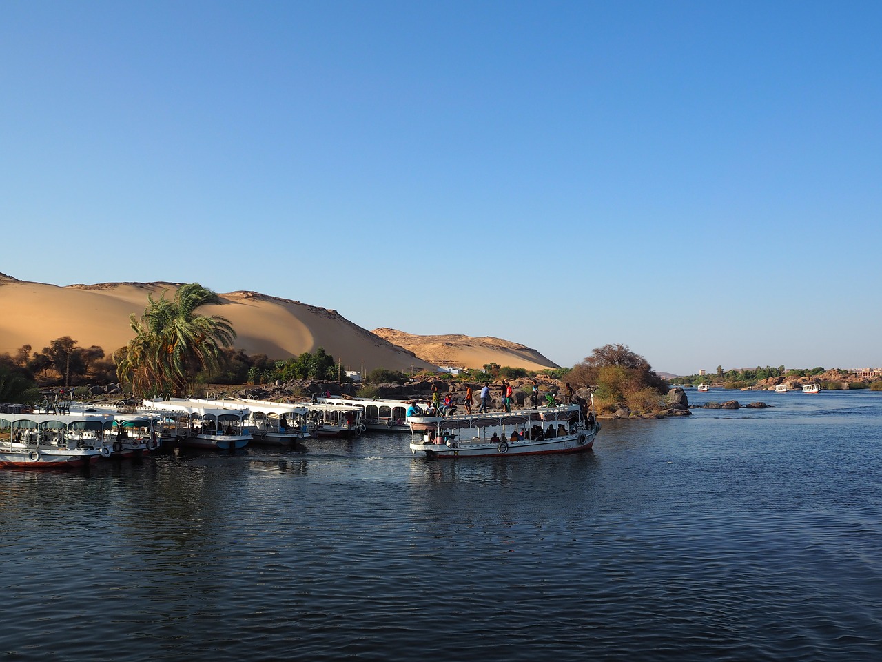 the nile egypt aswan free photo