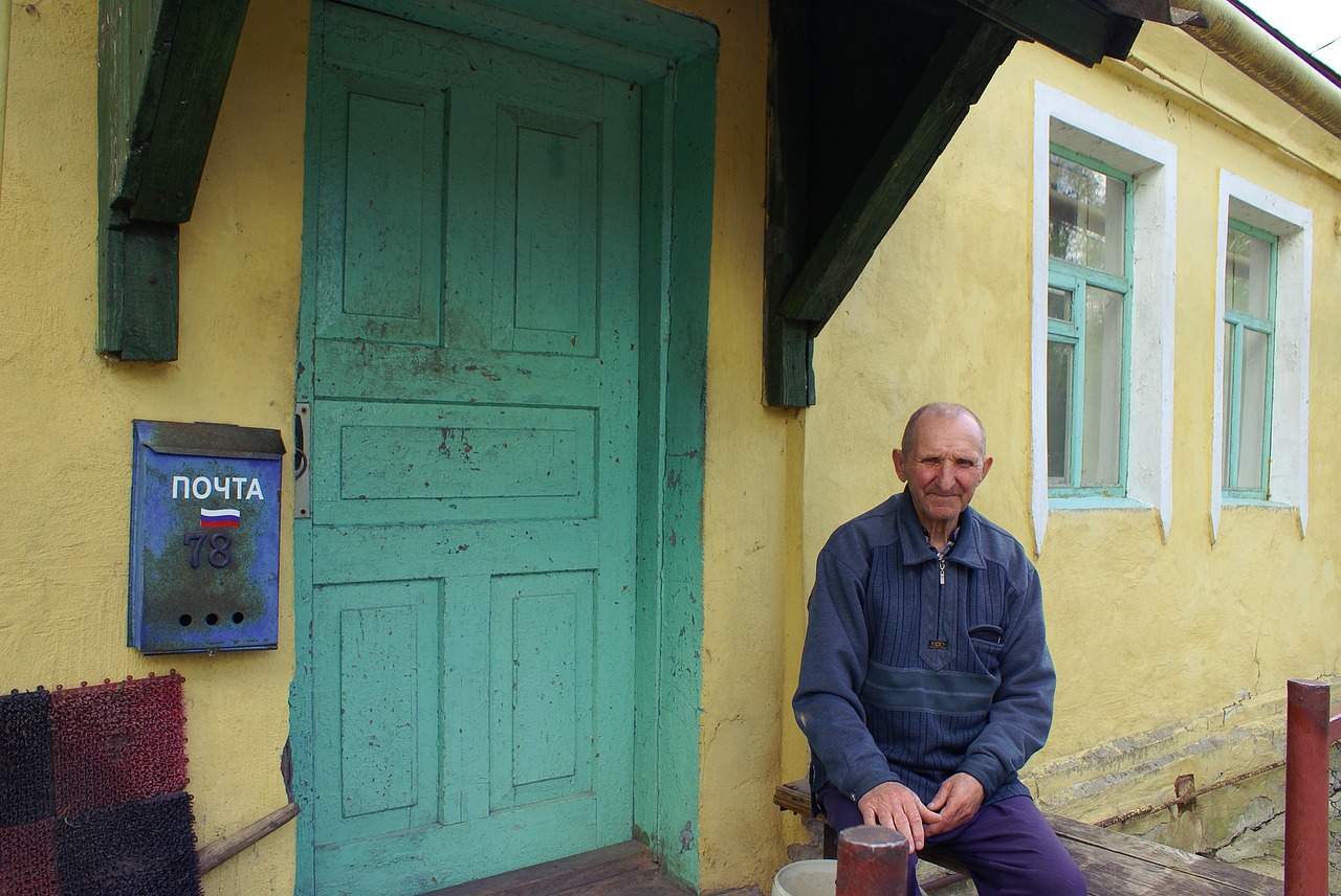 the old man mail russia free photo