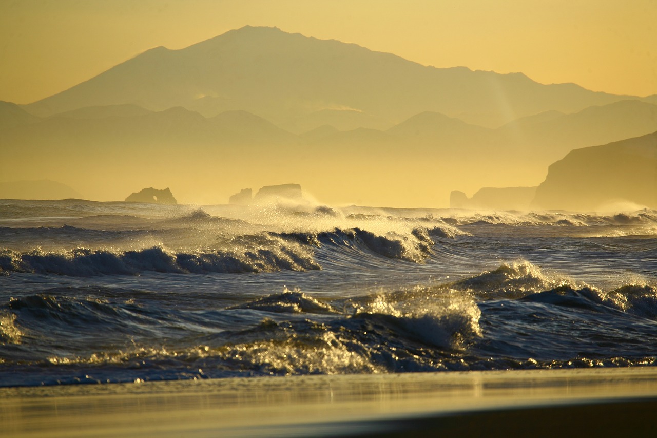 the pacific ocean wave wind free photo