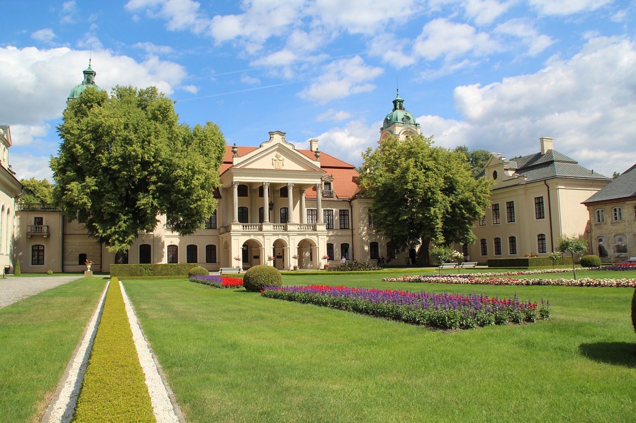 the palace flowers garden free photo