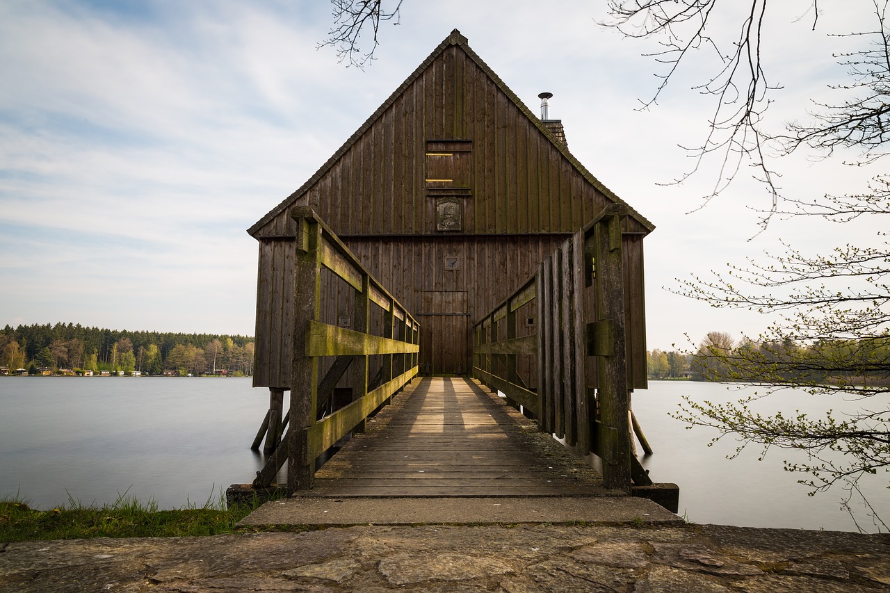 the pond house lake pond free photo